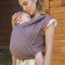 Retrouvez Neko Echarpe de portage Taupe aux meilleurs prix sur Bebemaman.ma . Livraison à domicile partout au Maroc.