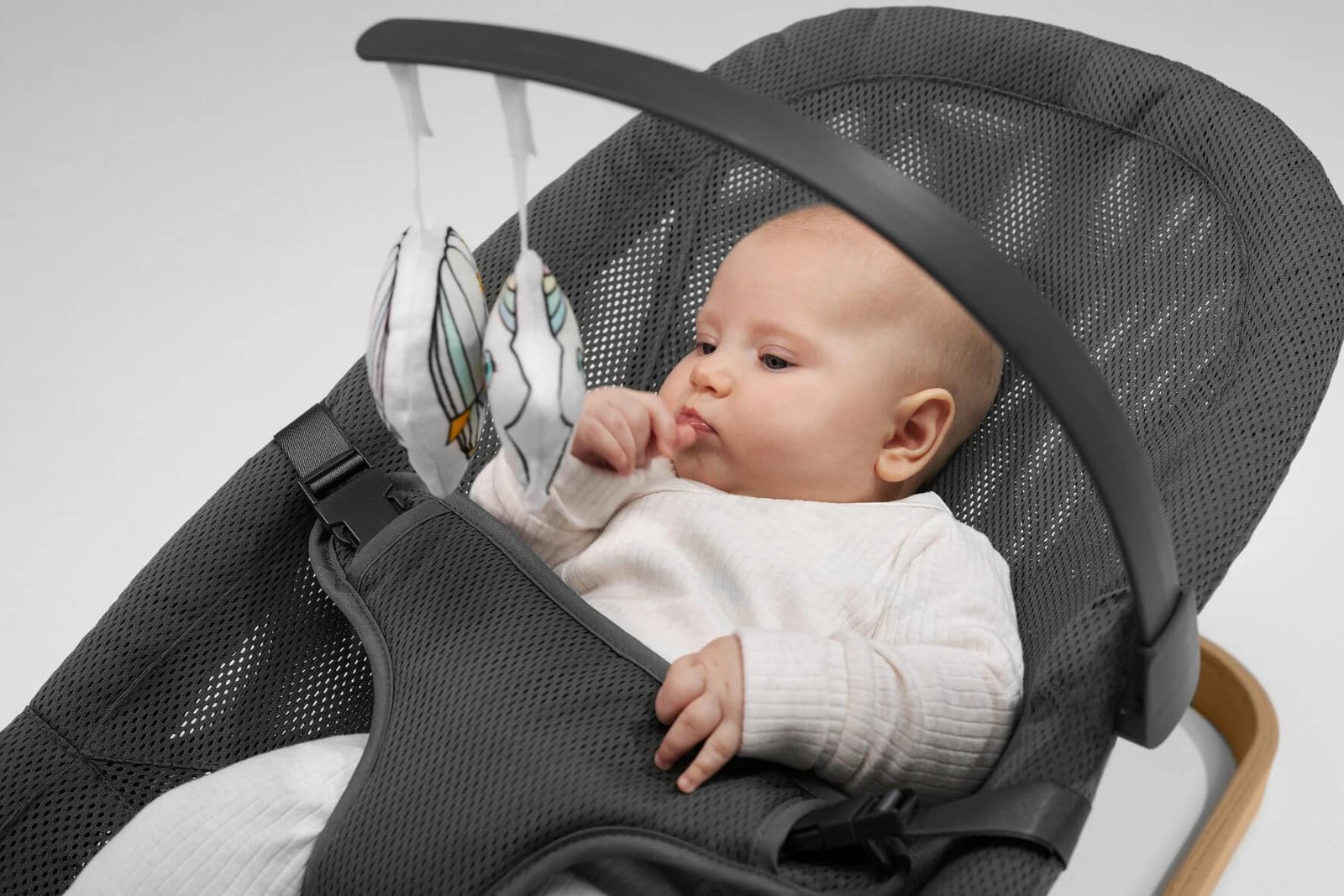 LO_June_Air_Grey_Graphite (23)