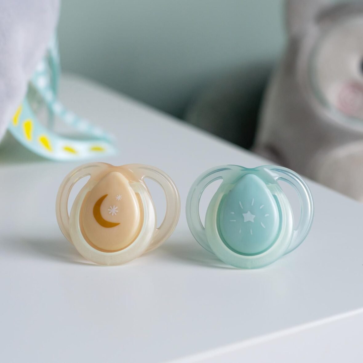 Bebemaman Tommee Tippee Lot de 2 Sucettes Nightime 0-6 mois Bleu 2