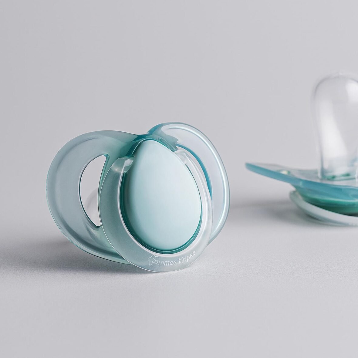 Bebemaman Tommee Tippee Lot de 2 Sucettes Nightime 18-36 mois